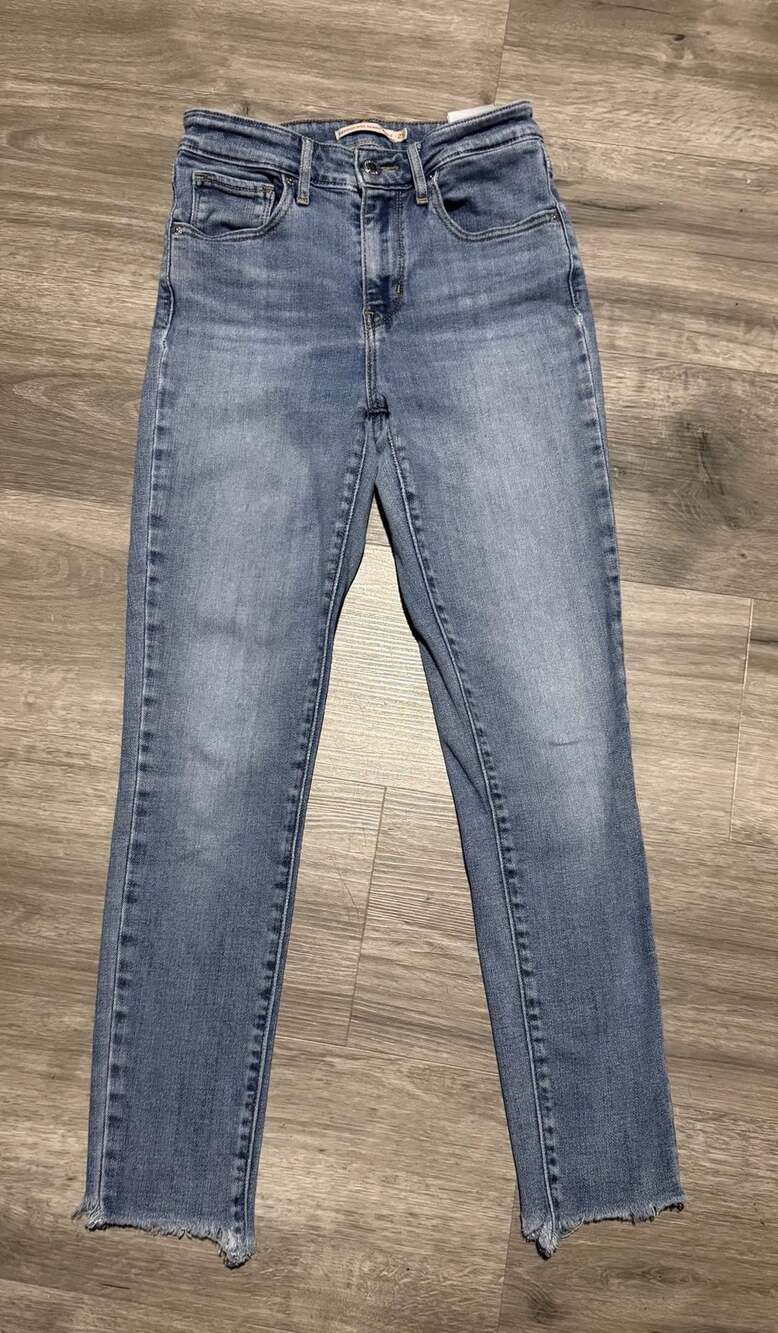Levi's 721 High Rise Skinny Ankle Jeans Size 25 Blue Denim Raw Hem